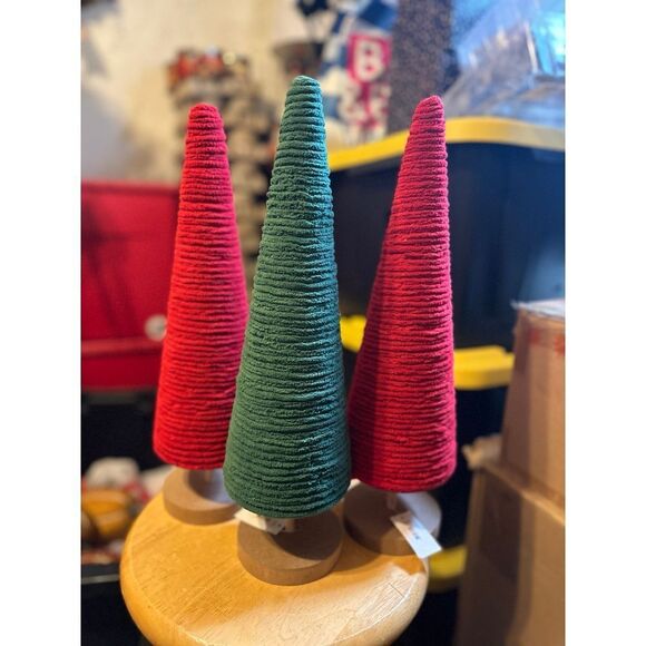 Set of 3 Christmas Yarn Trees - Picture 1 of 1